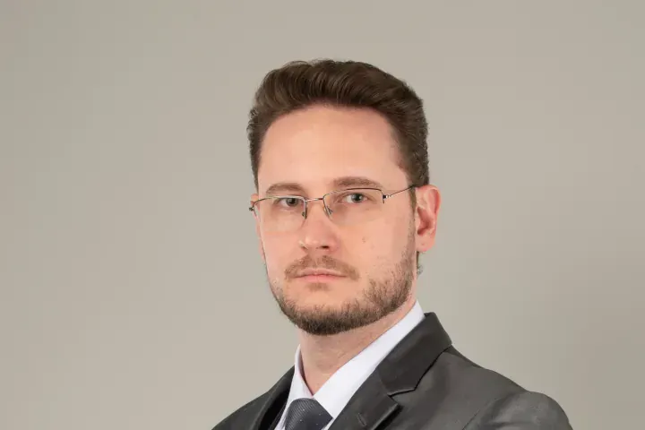 Perfil do Dr. Wander Pirota publicado na Revista Mais Saúde